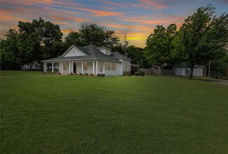 107 S Gowdy St, Whitewright, TX 75491