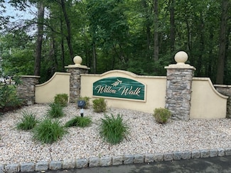 10 Whisper Way E, Ledgewood, NJ 07852