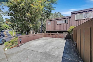 119 Lincoln Dr, Sausalito, CA 94965