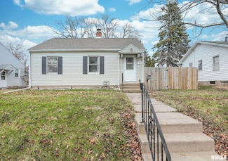 1914 W Pleasant St, Davenport, IA 52804