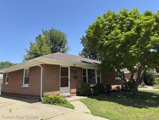 1157 E Dallas Ave, Madison Heights, MI 48071