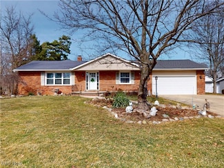 6727 Hickory Hill Dr, Cleveland, OH 44143