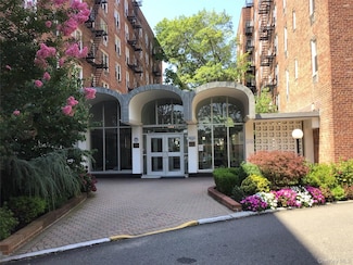 54-40 Little Neck Pkwy Unit 4M, New York City, NY 11362