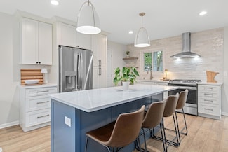 9155 Goldenrod Ln N, Maple Grove, MN 55369