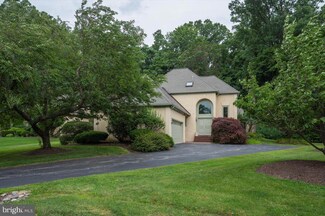 238 Trianon Ln, Villanova, PA 19085