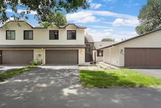 432 Clover Leaf Pkwy NE, Minneapolis, MN 55434