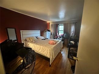 15618 80th St, Howard Beach, NY 11414