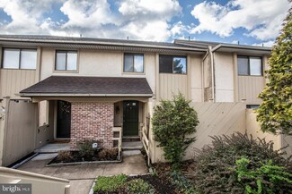 28 Pine Woods Ct, Reading, PA 19607