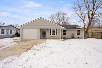 1512 Tam o Shanter Ln, Kokomo, IN 46902