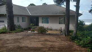 50 NW Chipmunk St, Yachats, OR 97498
