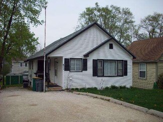 411 Briar Rd, Island Lake, IL 60042
