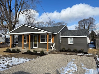 1712 E 15th St, Muncie, IN 47302