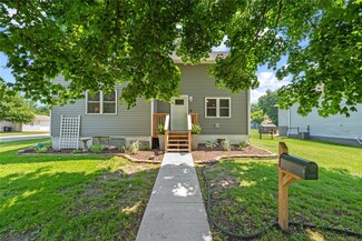 798 Clinton Ave, Marengo, IA 52301