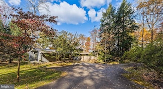 32 Caveswood Ln, Owings Mills, MD 21117