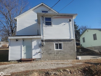 1505 Grove Ave, Corning, IA 50841