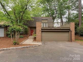 4025 Woodfox Dr, Charlotte, NC 28277