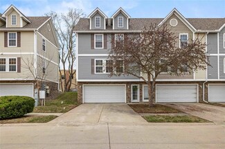 5566 Boston Ct, Johnston, IA 50131
