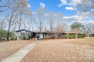 1139 Shady Bluff Dr, Charlotte, NC 28211