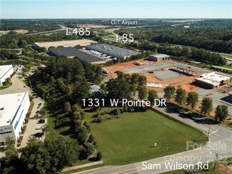 1331 W Pointe Dr, Charlotte, NC 28214