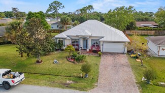520 NW Goldcoast Ave, Port Saint Lucie, FL 34983