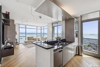 229 Brannan St Unit 18D, San Francisco, CA 94107