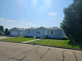223 Sunset Ave NW, Altura, MN 55910