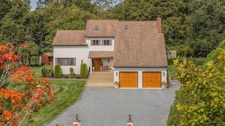 42 Lane Farm Rd, North Dartmouth, MA 02747