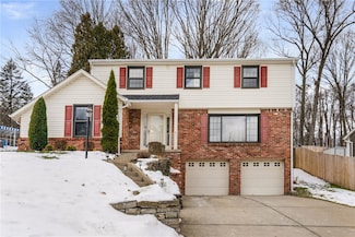 105 Westbury Dr, Coraopolis, PA 15108
