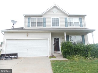 14 Kwanzan St, Taneytown, MD 21787