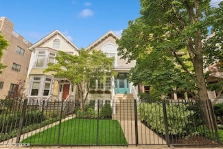 2426 N Burling St, Chicago, IL 60614