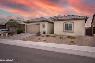 10843 N Cactus Point Dr, Tucson, AZ 85742