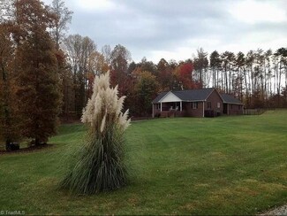 137 Noiram Dr, Pilot Mountain, NC 27041