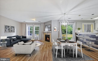 12920 Grays Pointe Rd, Fairfax, VA 22033