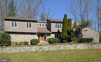 1652 Montmorency Dr, Vienna, VA 22182