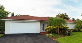 905 Sunset Rd, Boynton Beach, FL 33435