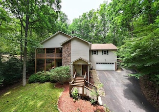 2087 Wood Lake Ln, Young Harris, GA 30582