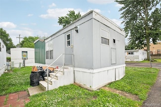 7062 Ready Ave, Warren, MI 48091
