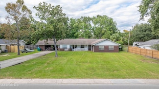 1419 Porter Ave, Ocean Springs, MS 39564