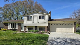 1805 Carr Dr, Troy, MI 48085