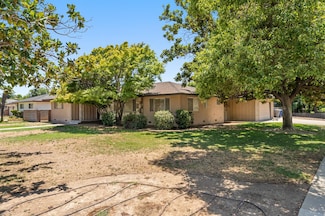 4902 E Townsend Ave, Fresno, CA 93727