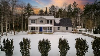 53 Cambridge Dr, Hermon, ME 04401