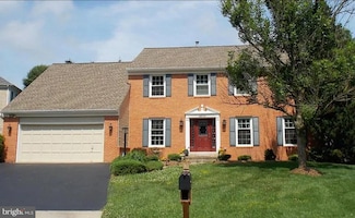 8604 Cherry Dr, Fairfax, VA 22031