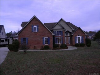 834 Meadow Dr, Oakboro, NC 28129