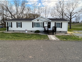 50 Federal St, Little Hocking, OH 45742