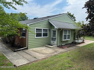 10 Valley Ct Unit C, Whiting, NJ 08759