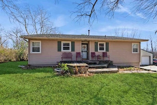 557 2nd St S, Coggon, IA 52218
