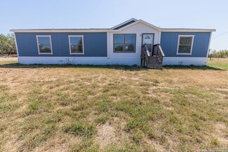 13728 Greenwood Rd, Atascosa, TX 78002