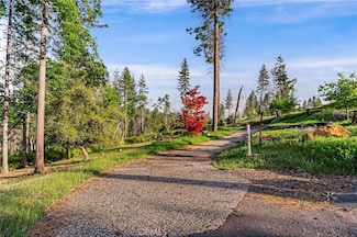 1712 Connell Ln, Paradise, CA 95969