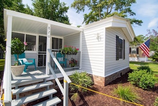 820 Dogwood Dr, Sunset Beach, NC 28468