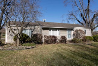 7717 Hosler Rd, Leo, IN 46765